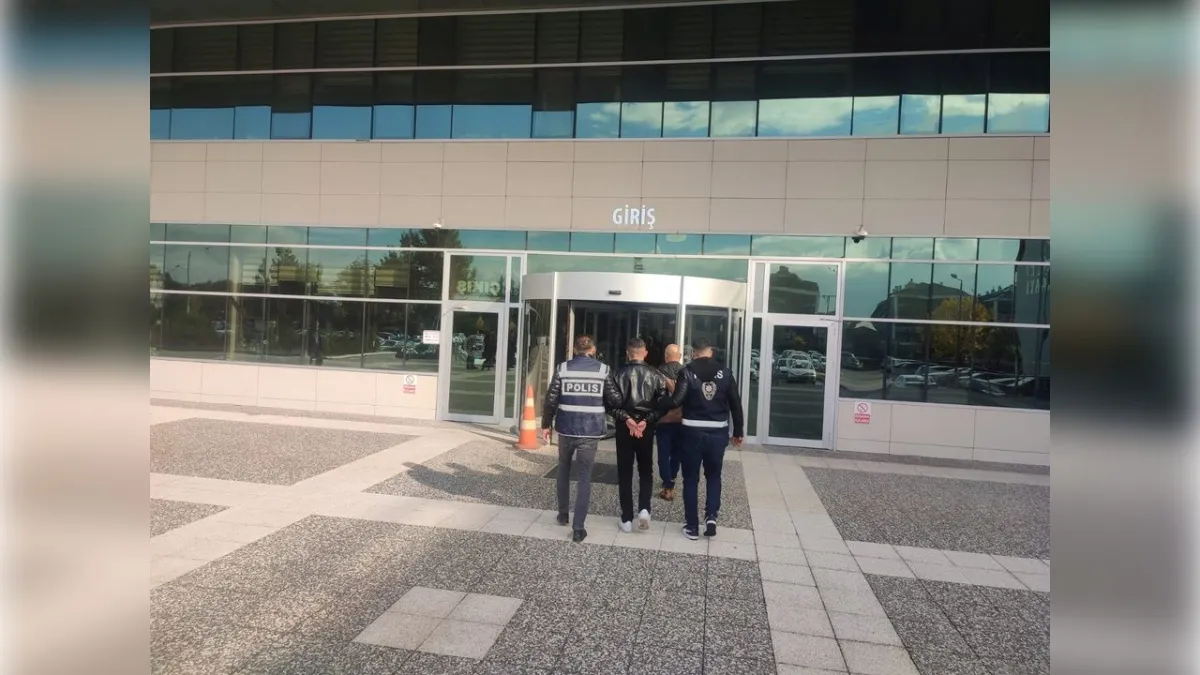 Bolu’da hırsızlık: Dedesi evindeyken tüm eşyaları çalan torun tutuklandı haberinin görseli