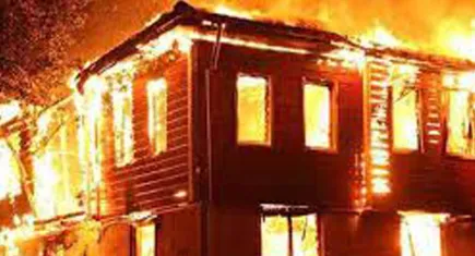 İzmir'de yangın can aldı