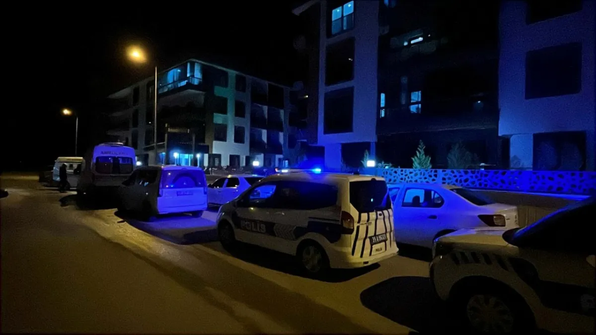 İzmir Torbalı’da korkunç olay: Anne-baba ve oğulları tabancayla vurulmuş halde bulundu haberinin görseli