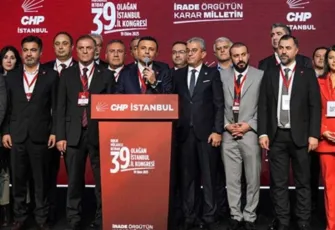 Kayyumun ardından iki defa CHP İstanbul İl Başkanı seçilen Özgür Çelik mazbatasını aldı