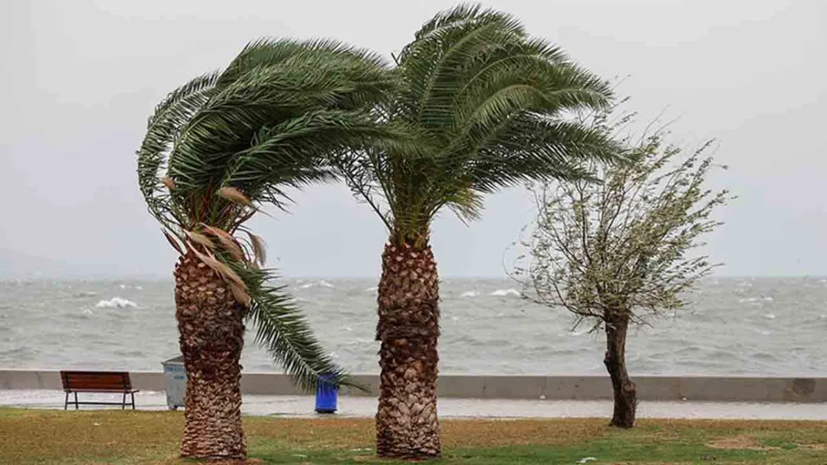 Meteoroloji uyardı: Çatılar uçabilir haberinin görseli