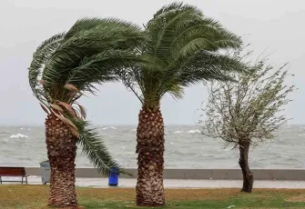 Meteoroloji uyardı: Çatılar uçabilir