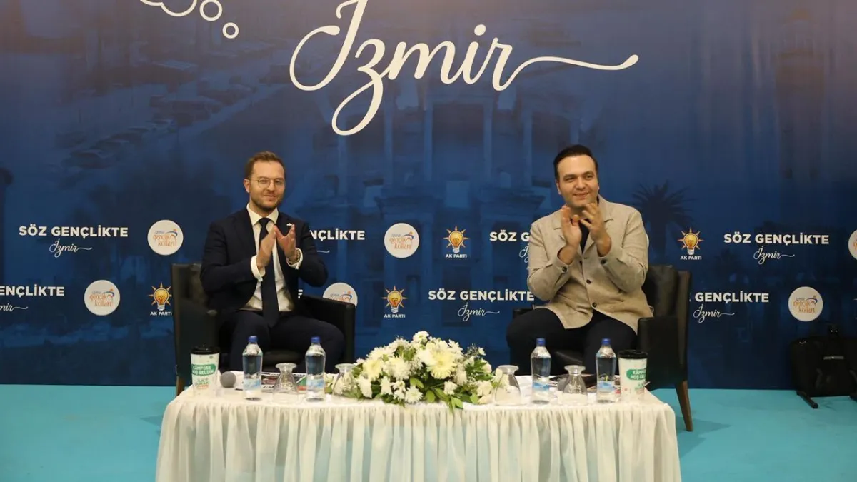 AK Parti'li İbiş, İzmir’de gençlerle buluştu haberinin görseli