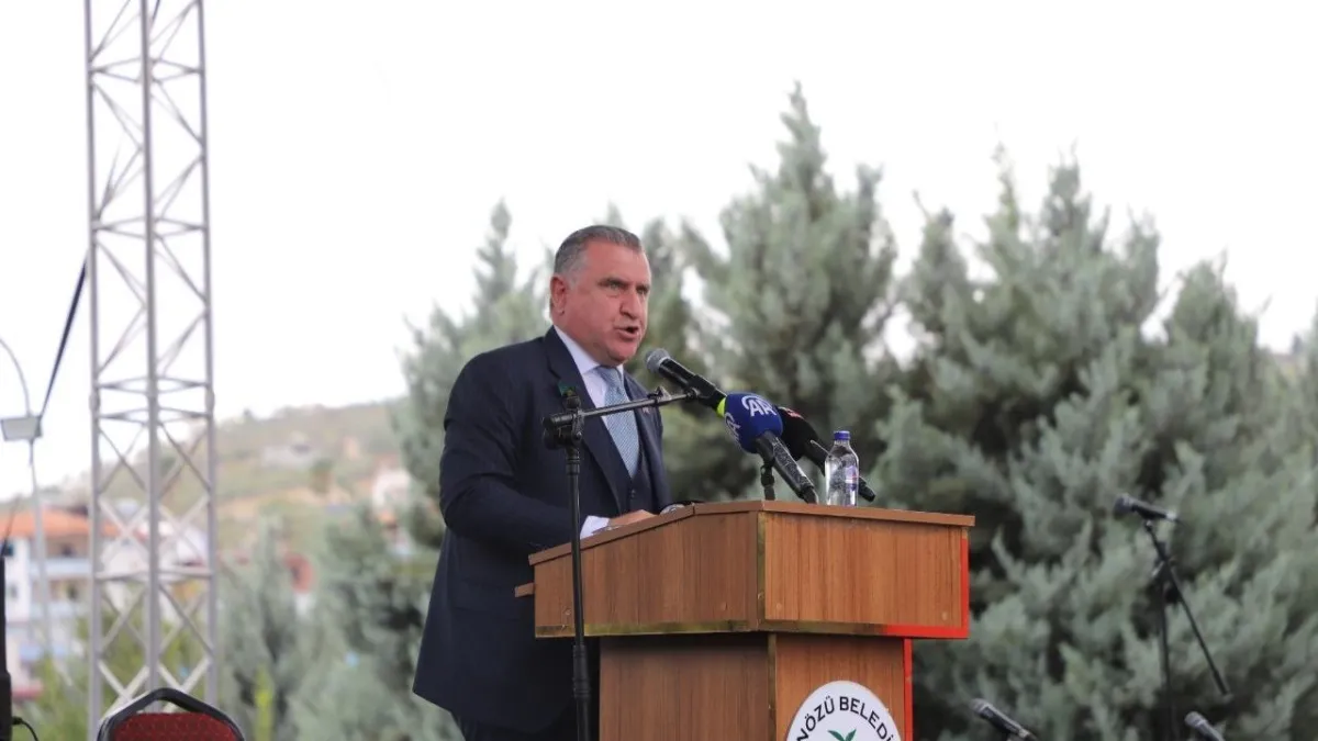 Bakan Bak: “Hatay, Cumhurbaşkanı Erdoğan’ın liderliğinde yeniden ayağa kalkıyor” haberinin görseli
