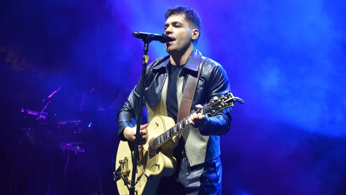Emir Can İğrek, İzmir’de unutulmaz bir geceye imza atacak haberinin görseli