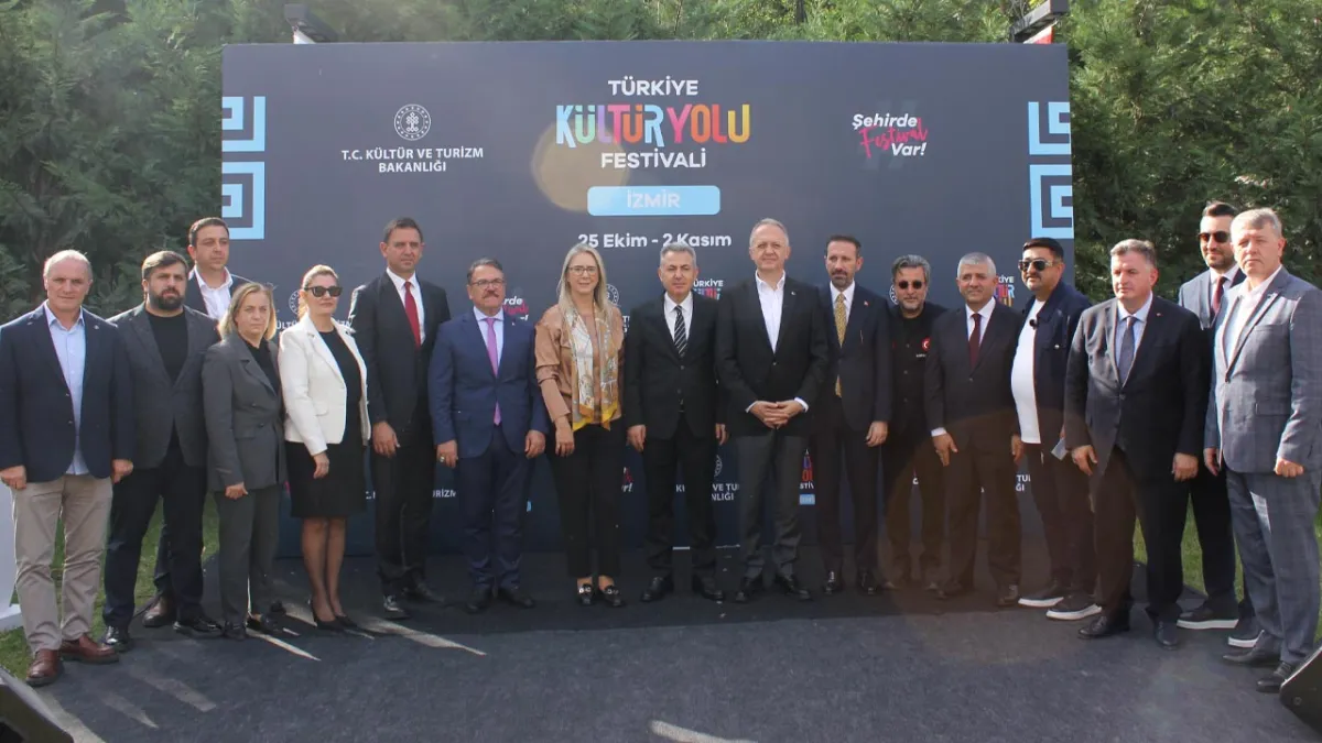 Kültür Yolu Festivali İzmir’de başladı haberinin görseli