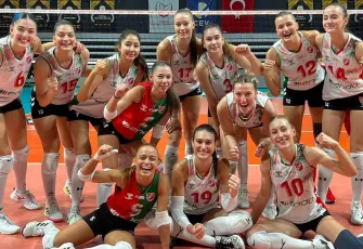 Lider Karşıyaka, Eczacıbaşı deplasmanında