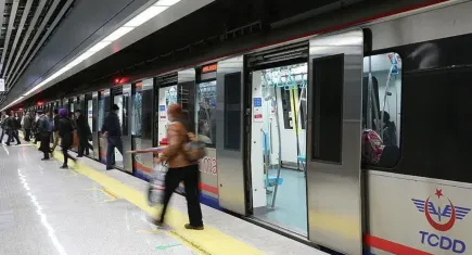 Marmaray'da intihar! Üsküdar istasyonunda yaşanan olay seferleri durdurdu