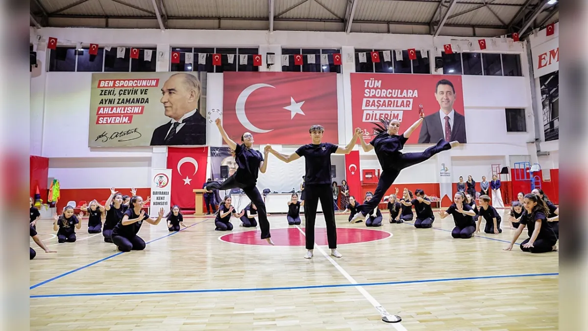 Bayraklılılar dans gecesinde buluştu haberinin görseli
