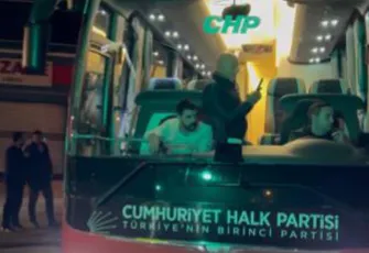 Çağlayan’da gerginlik: CHP’nin seçim aracı durduruldu