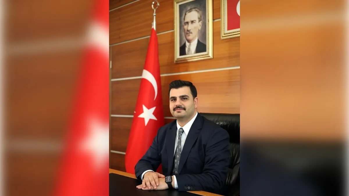 Eyyüp Kadir İnan: Foça yalnız değildir haberinin görseli