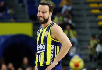 Fenerbahçe Beko Kaptanı Melih Mahmutoğlu'na alkolden ceza