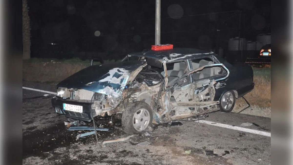İzmir haber: Otomobille pikap çarpıştı, 6 kişi yaralandı haberinin görseli
