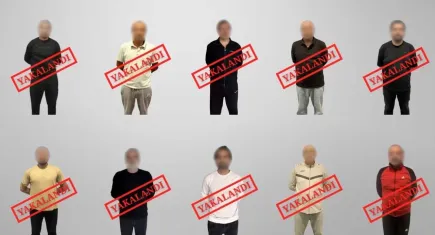 Kırmızı bültenle aranan 9 kişi Türkiye'ye getirildi