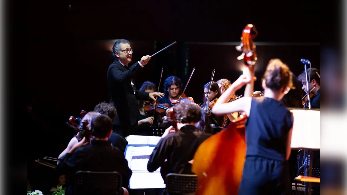 Narlıdereli sanatseverler Çocuk Senfoni Orkestrası konserinde buluştu haberinin görseli