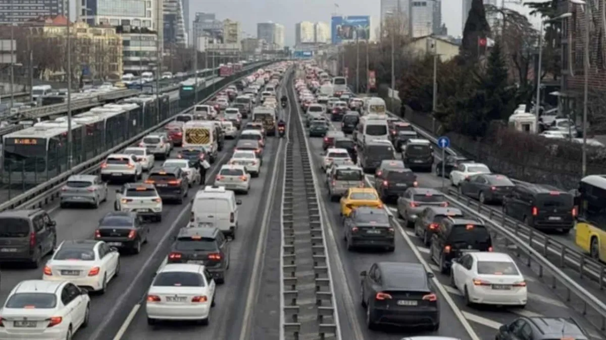 Sürücüler dikkat! 15 Kasım'a kadar taktırmayan ceza ödeyecek haberinin görseli