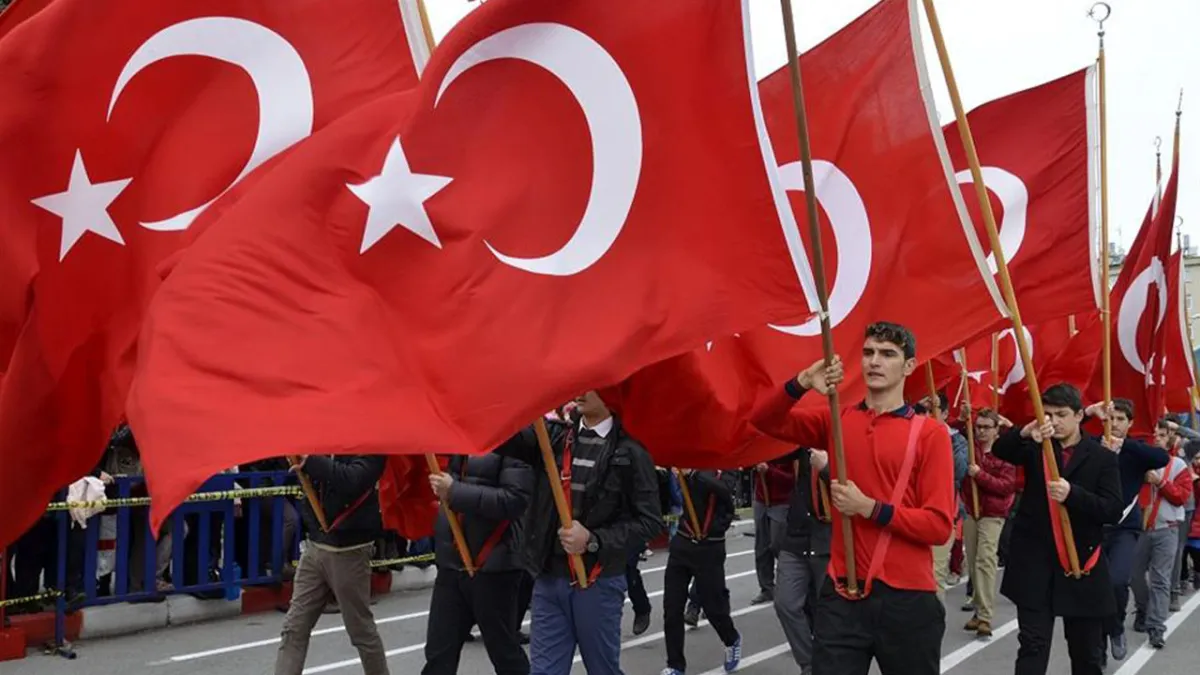 Bayraklı’da 29 Ekim coşkusu: Kortej ve konserle cumhuriyet kutlaması haberinin görseli