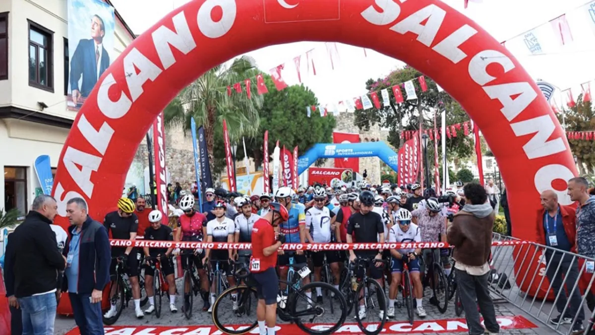 Çeşme’de pedallar barış ve dostluk için döndü: VeloTürk Gran Fondo sona erdi haberinin görseli