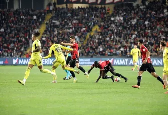Fenerbahçe, Gaziantep FK’yı 4-0 Mağlup Etti