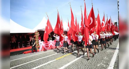 İzmir’de Cumhuriyet’in 102. yılı coşkuyla kutlanacak