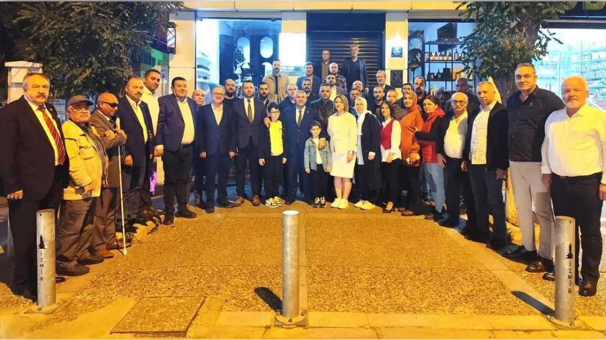 İzmir’de MHP’den “Hayırlı Günler Komşum” ve “Derdin Derdimizdir” ziyaretleri haberinin görseli