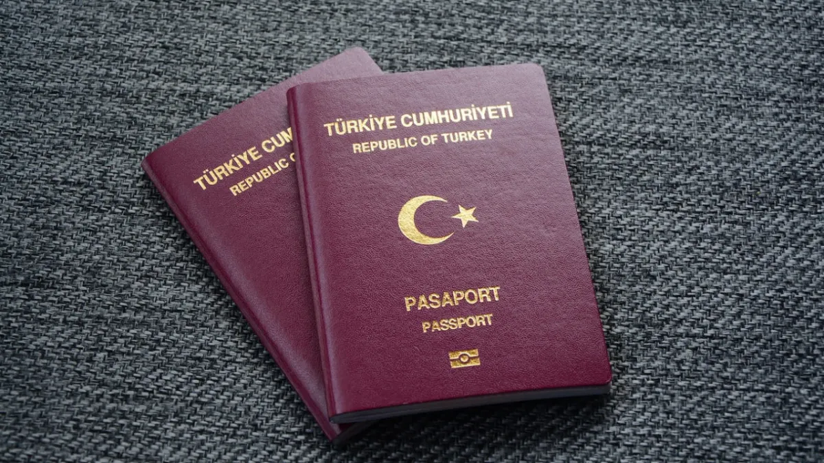 Karadağ, Türk vatandaşlarına vize zorunluluğu getiriyor haberinin görseli