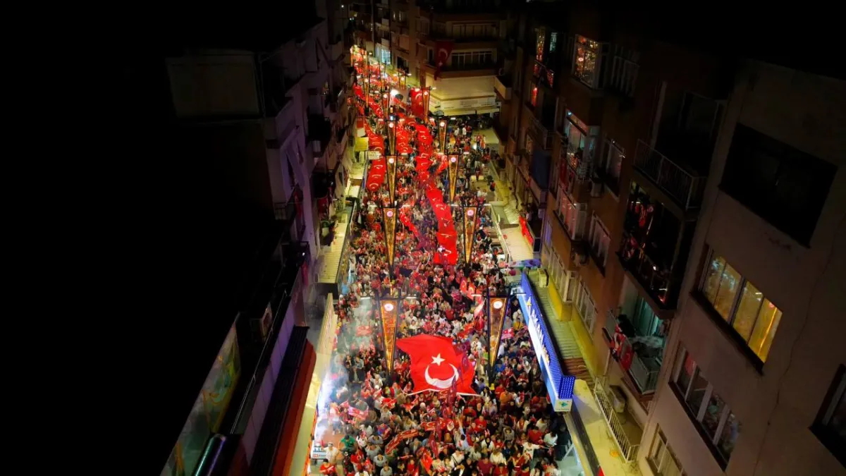 Menemen’de 29 Ekim coşkusu Cumhuriyet Yürüyüşü ile başlıyor haberinin görseli