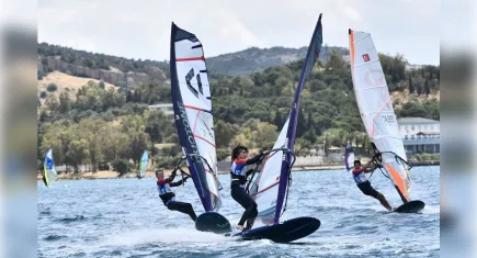 Rüzgar Sörfü Türkiye Finali Foça’da Yapılacak