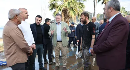 AK Partili Saygılı selden etkilenen Foça’da: Devletimiz hiçbir vatandaşını mağdur etmez