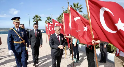 Aliağa’da cumhuriyet coşkusu meydanlara taştı