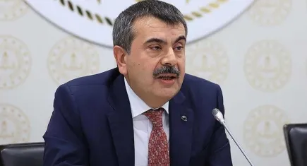 Bakan Tekin'den okullardaki Erdoğan posterlerine ilişkin açıklama