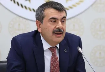 Bakan Tekin'den okullardaki Erdoğan posterlerine ilişkin açıklama