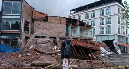 Balıkesir'de hasarın boyutu ortaya çıktı: 22 kişi yaralandı