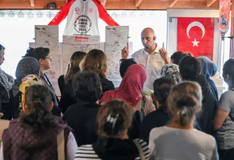 Bornova’da 29 Ekim’e özel kültür gezisi: Çocuklar ve kadınlar Cumhuriyet ruhu ile Belkahve’de buluştu