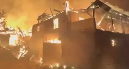 Çankırı'da korkutan yangın: 6 ev ve bir ahır kül oldu