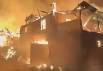 Çankırı'da korkutan yangın: 6 ev ve bir ahır kül oldu