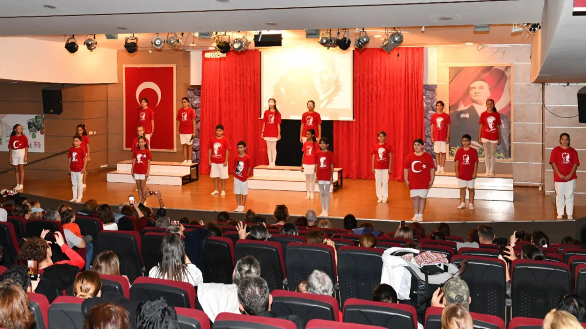 Çiğli Belediyesi Gençlik Tiyatrosu’ndan ‘O’nun Sayesinde’ oratoryosu  haberinin görseli