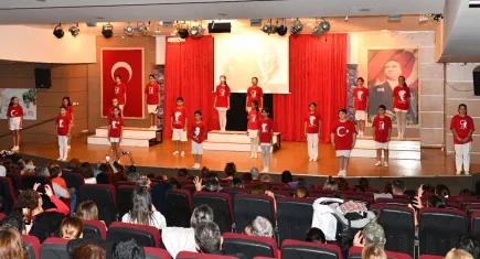 Çiğli Belediyesi Gençlik Tiyatrosu’ndan ‘O’nun Sayesinde’ oratoryosu 