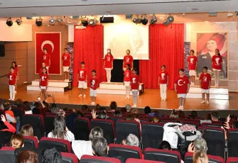 Çiğli Belediyesi Gençlik Tiyatrosu’ndan ‘O’nun Sayesinde’ oratoryosu