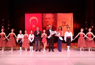 DEÜ, cumhuriyetin 102. yılını sanatla coşkuyla kutladı