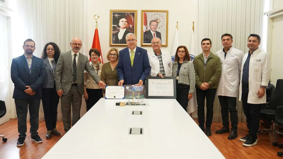 Ege Üniversitesi Tıp Fakültesi uzmanlık eğitiminde kalitesini tescilledi haberinin görseli