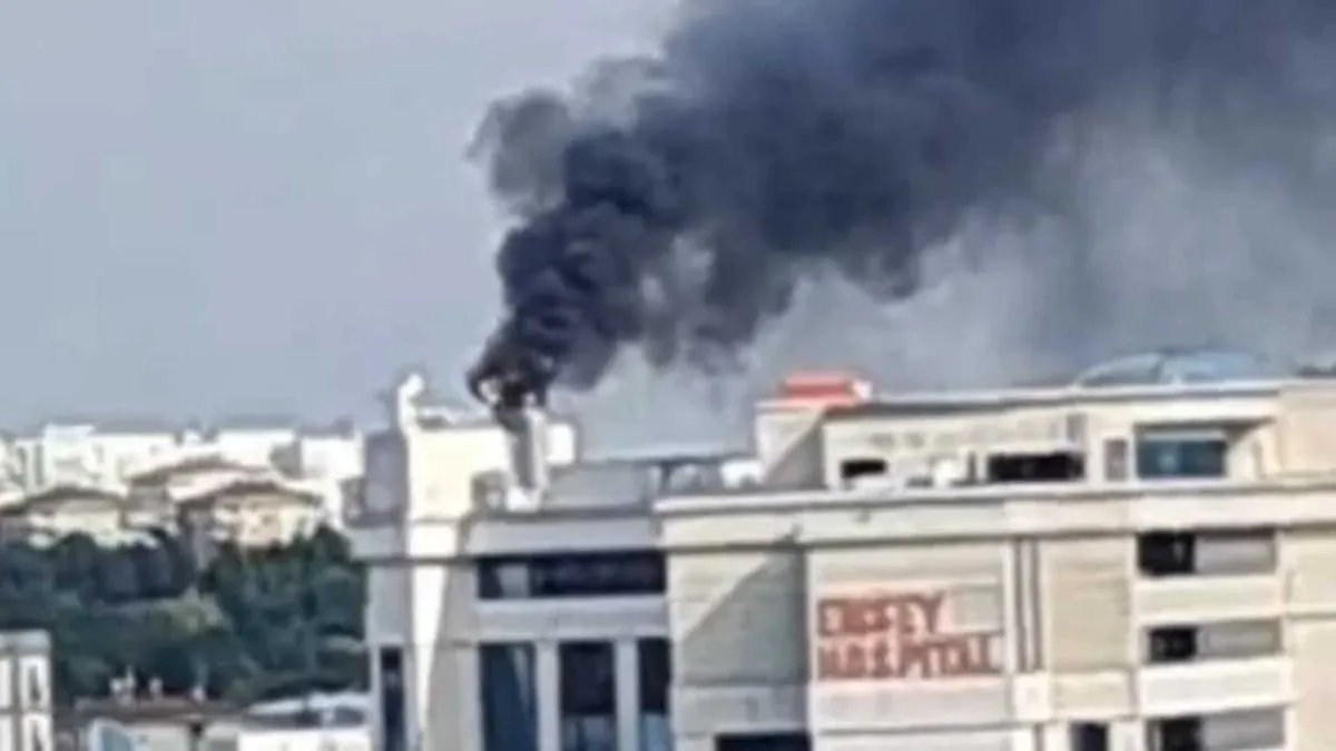 İstanbul'da özel hastanede yangın! haberinin görseli