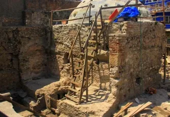 Konak’ta Tarihi Kıllıoğlu Hamamı sanatla canlanıyor