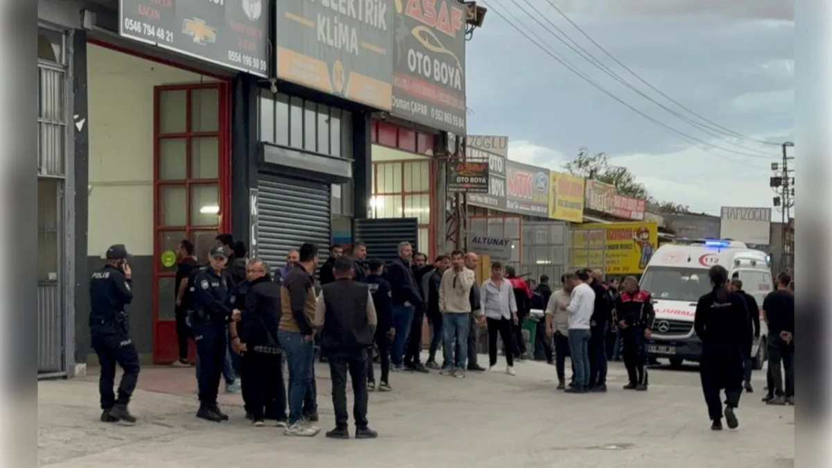 Sanayi sitesindeki dükkana saldırı: 12 yaralı haberinin görseli