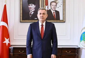 Vali Elban’dan 29 Ekim mesajı: Cumhuriyet, özgürlüğün ve eşitliğin teminatıdır
