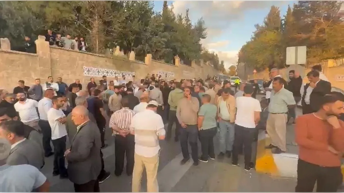 Cenazede kavga: 9 yaralı haberinin görseli