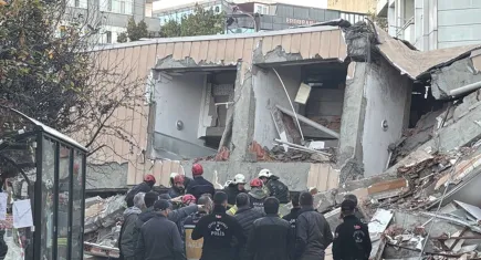 Gebze'de yıkılan binadan ilk ses geldi: Zamanla yarış devam ediyor!