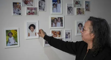 İzmir depreminde kızlarını kaybeden anne, çocuklara depremi hikayeyle anlatıyor