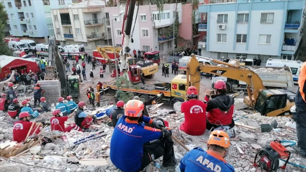 İzmir depreminin üzerinden 5 yıl geçti: 117 kişi hayatını kaybetmişti haberinin görseli