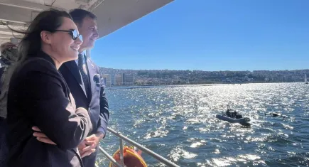 İzmir Körfezi'nde 102. Yıl 102 mil Cumhuriyet Kupası yat yarışması Başkan Tugay'ın katılımıyla gerçekleşti